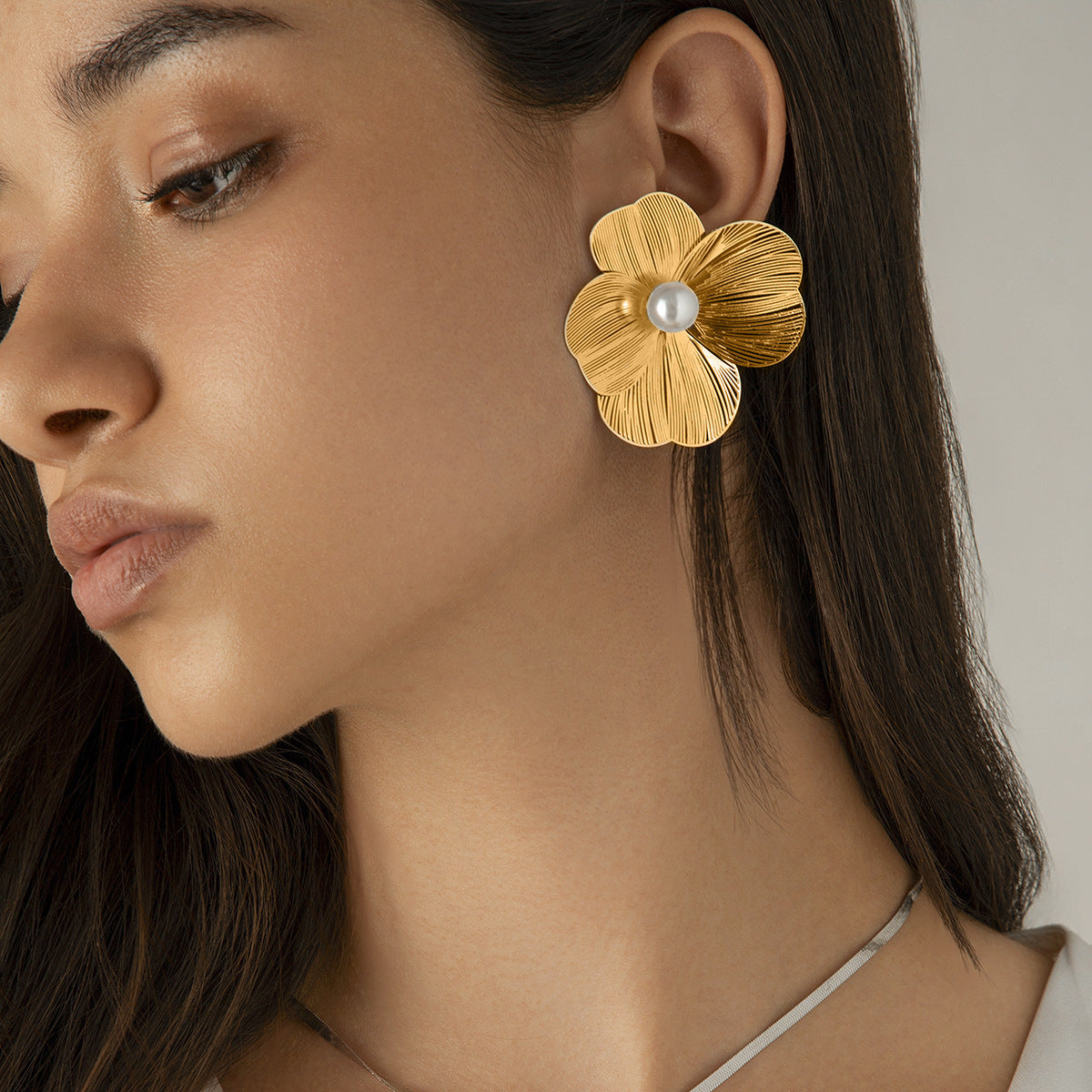 Three-dimensional Ginkgo Leaf Flower Earrings