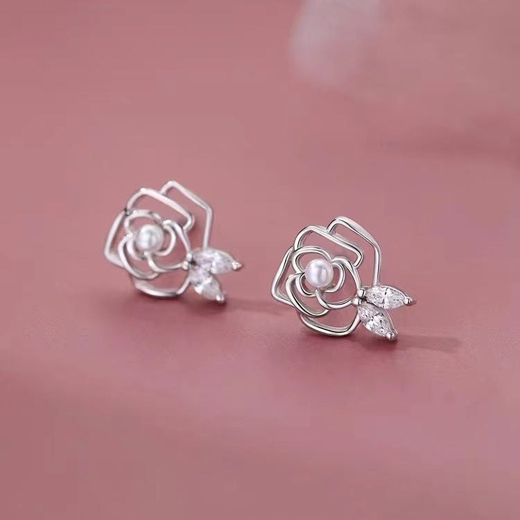 Sterling Silver Flower Pearl Stud