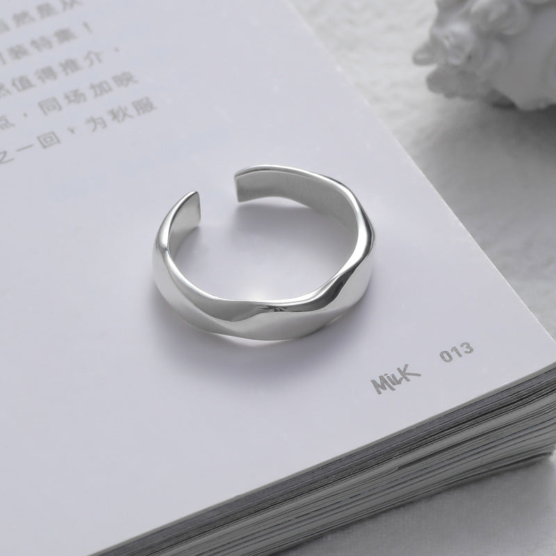 Cool Style Mobius Strip Ring For Men